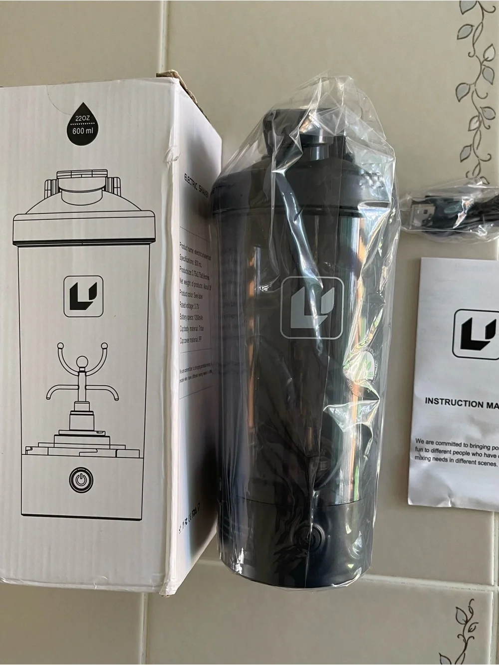 Portable Electric Protein Shaker Bottle - Midnight Black